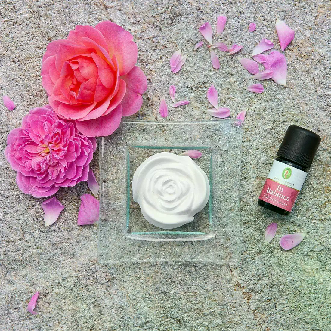 Aroma Duftstein Rosenbl&uuml;te auf Glasteller transparent