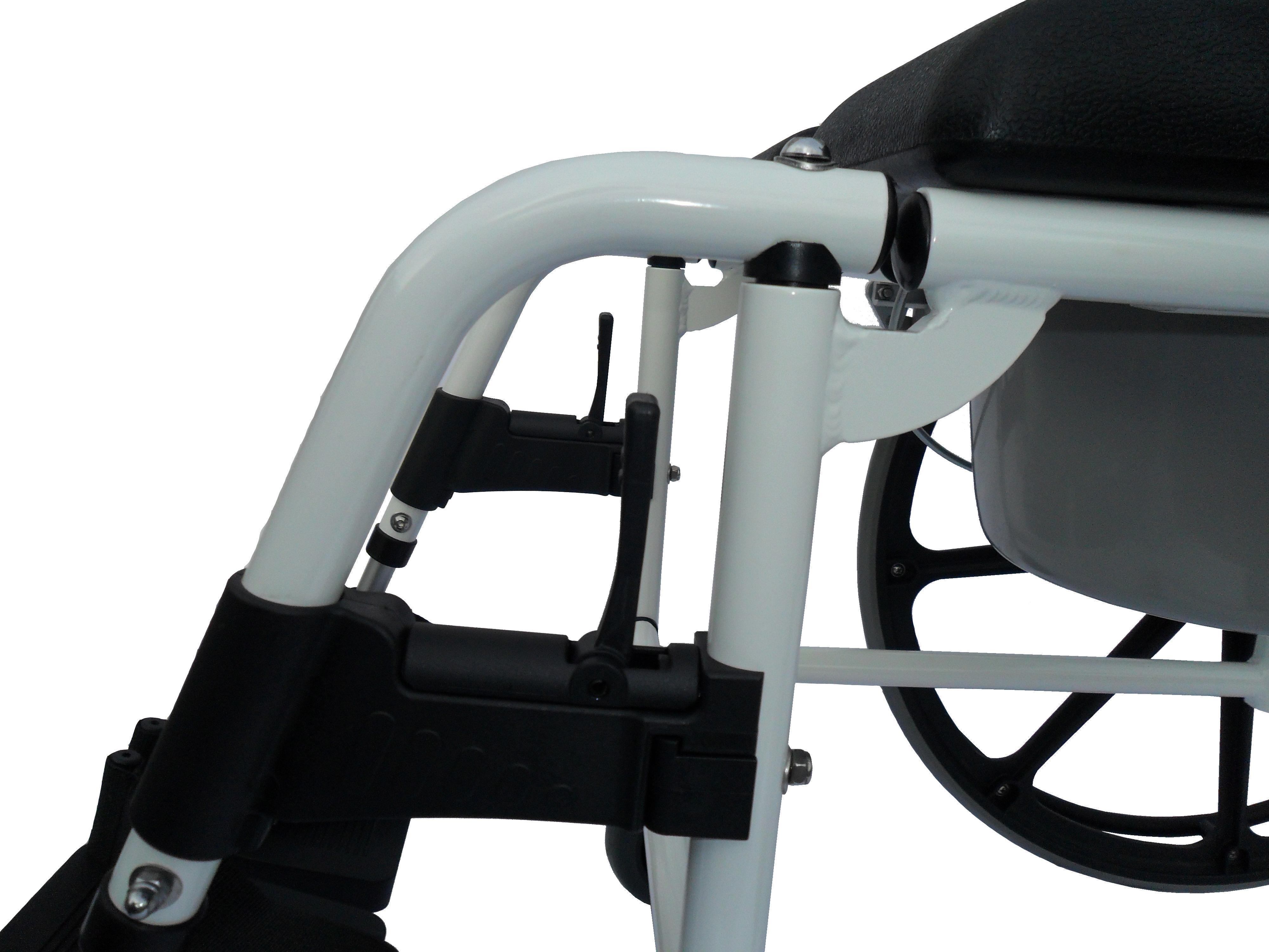 DTR 24 Zoll fahrbarer Dusch- und Toilettenstuhl