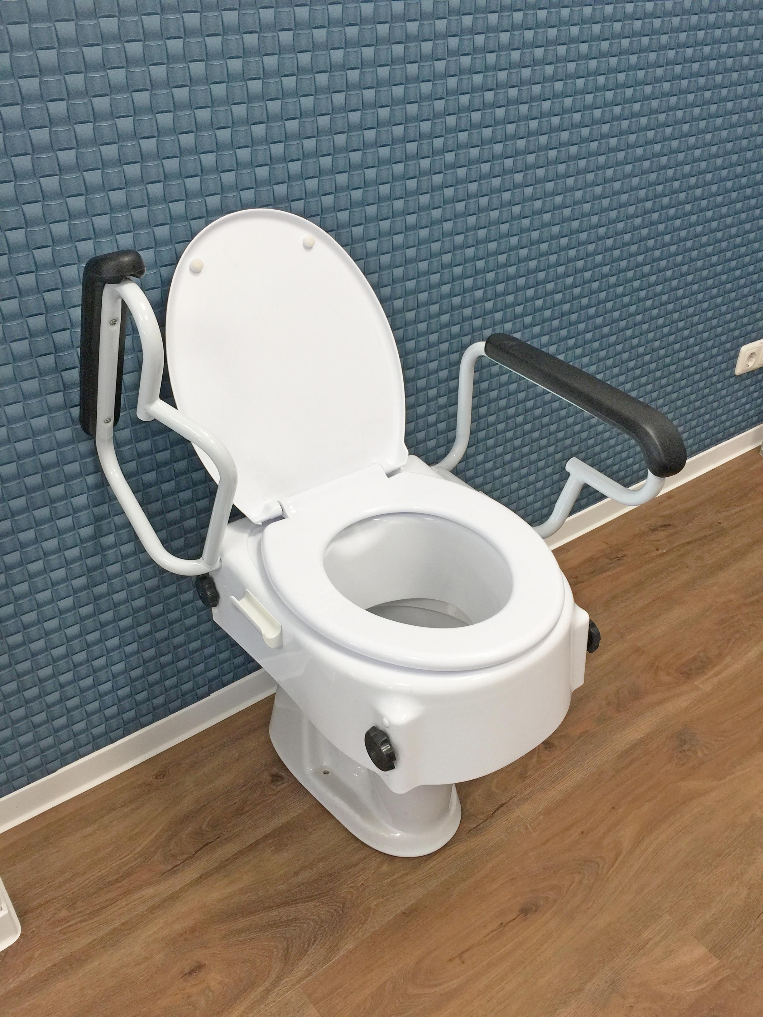 TSE 3-fach h&ouml;henverstellbare Toilettensitzerh&ouml;hung mit Armlehnen